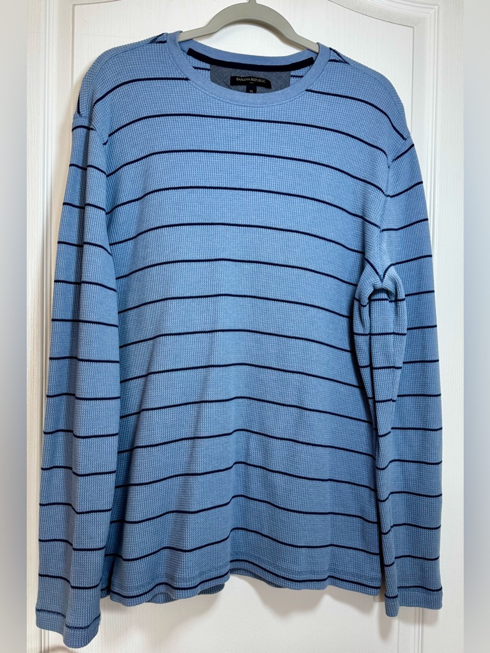Banana Republic Men's Light Blue Striped Long-Sleeve Waffle Knit Shirt #1814